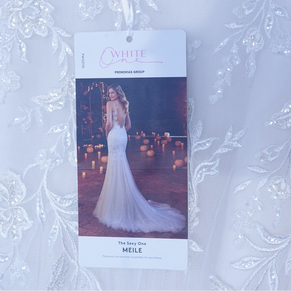 White Lace Wedding Dress